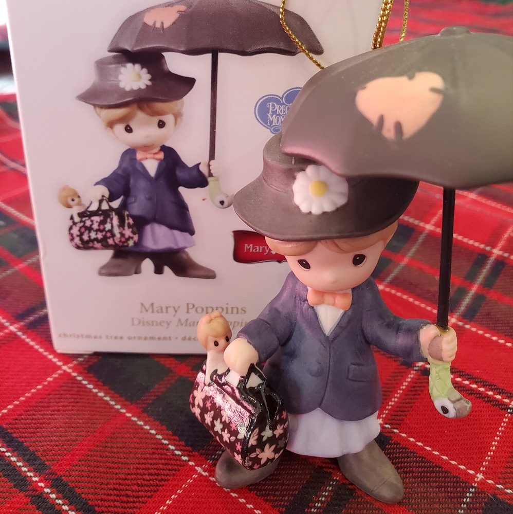 Precious Moments Mary Poppins